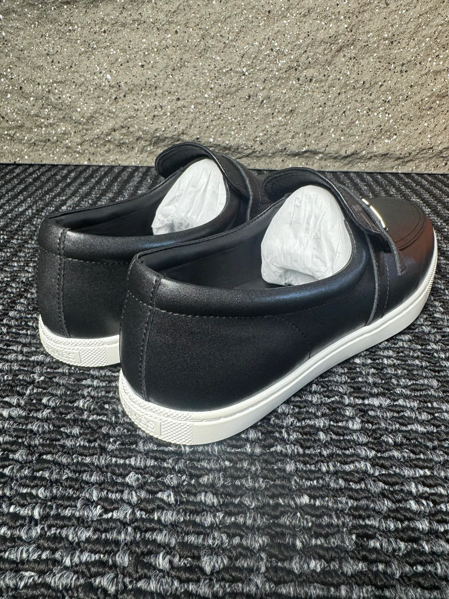 Men's men's shoes 💰440 [New style] 🪷🪷[HERMES] Hermès - High-end quality, the same style as the official website - Upper: 🔝 Nappa calfskin, with iconic H metal - Lining: water-dyed cowhide - Outsole: ultra-light TPU molded outsole - Ultra-high quality control·Fine workmanship: highlighted (high-end·luxury·grade) -Size: 38-44 (45 can be customized)·